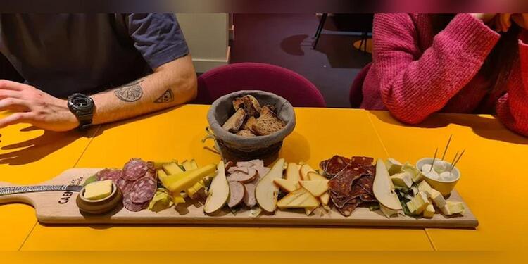 Caen Jeux Chante, bar