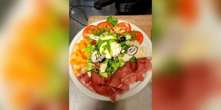 OPEN K- FE, restaurant