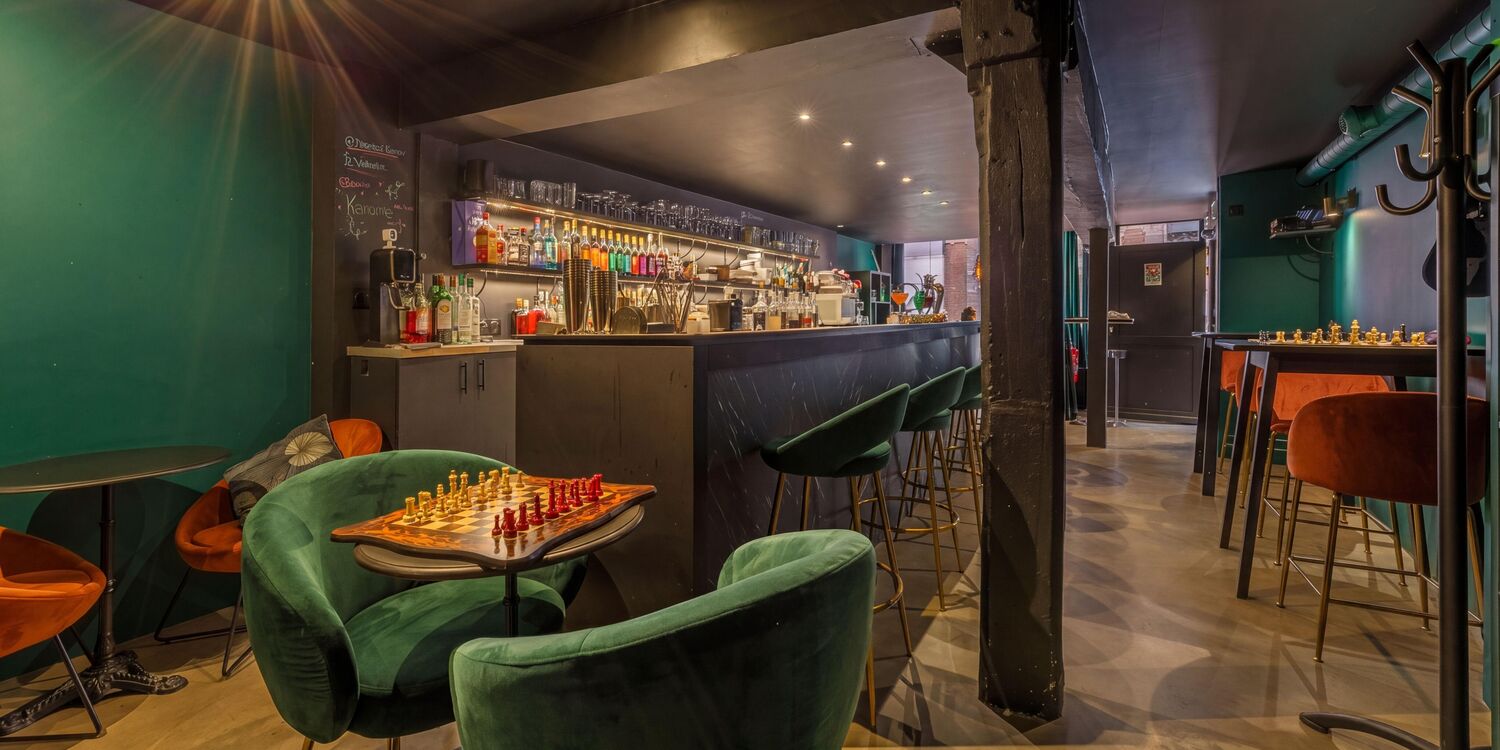 Karamel, bar