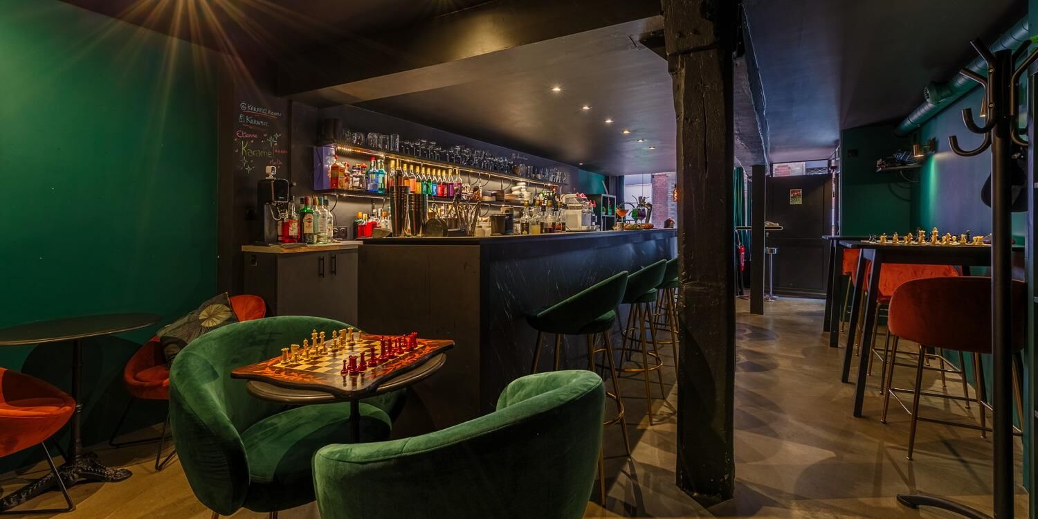 Karamel, bar