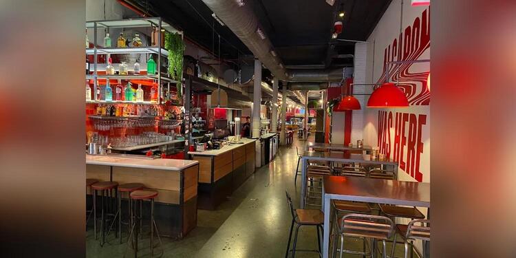 Can Pizza Universitat, restaurant