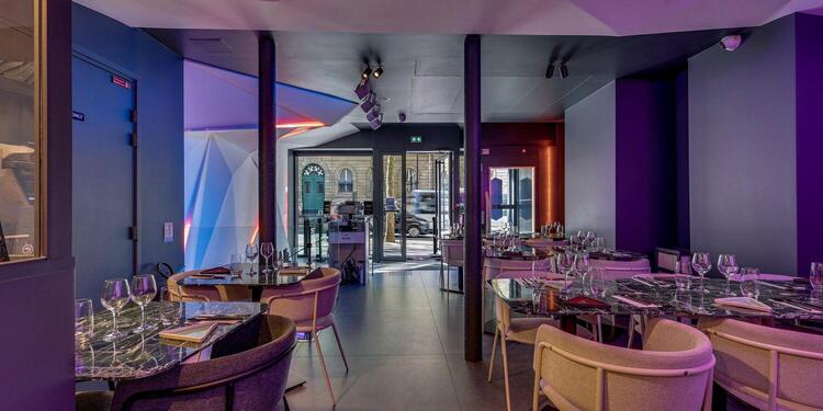 KIDOLOGY - Restaurant, restaurant, Salle avant et vue St-Michel