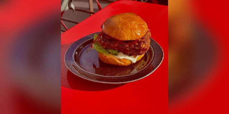 Carlotta With, restaurant