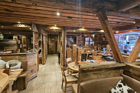 La Cour 24, Restaurant Annecy Vieille Ville d'Annecy #0