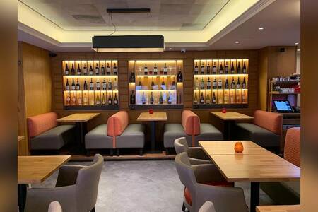 Mouton Blanc, Restaurant Poissy  #0