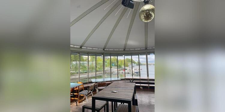 Le Rosa Bonheur à l’Ouest, bar