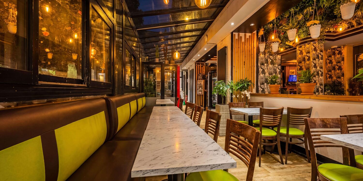 Bar des Fleurs, bar