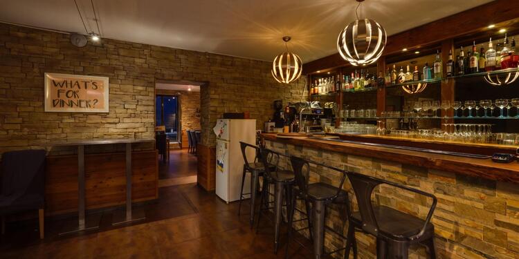 Pistou, bar