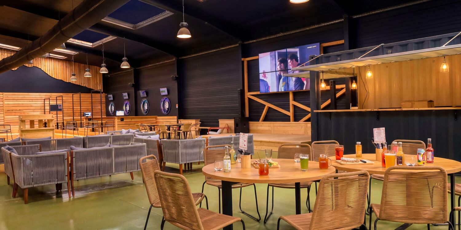 BOMA, bar