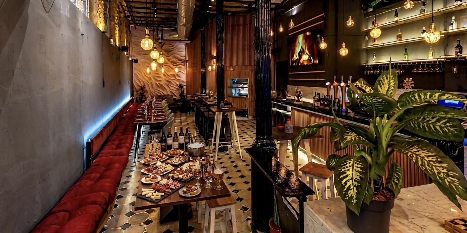 Amaranta gótico, bar