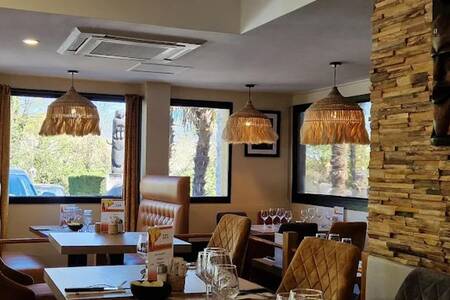Safari restaurant, Restaurant Saint-Fargeau-Ponthierry  #0