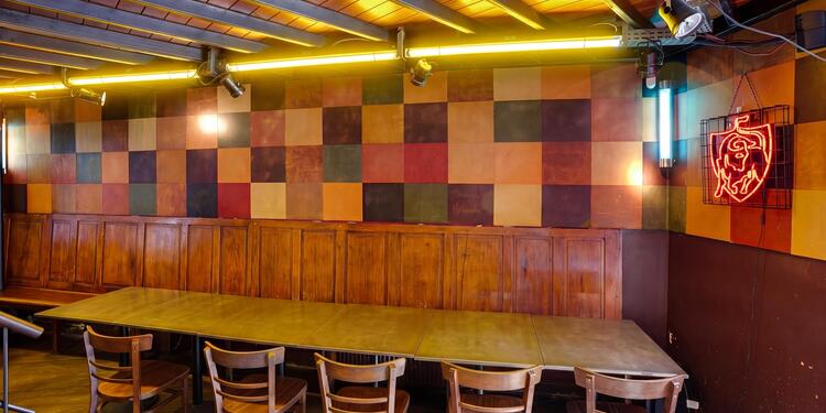 Skievelat Sablon, bar