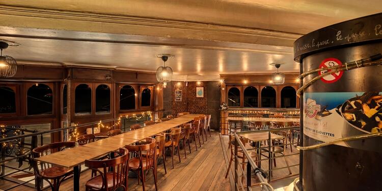 Skievelat Sablon, bar