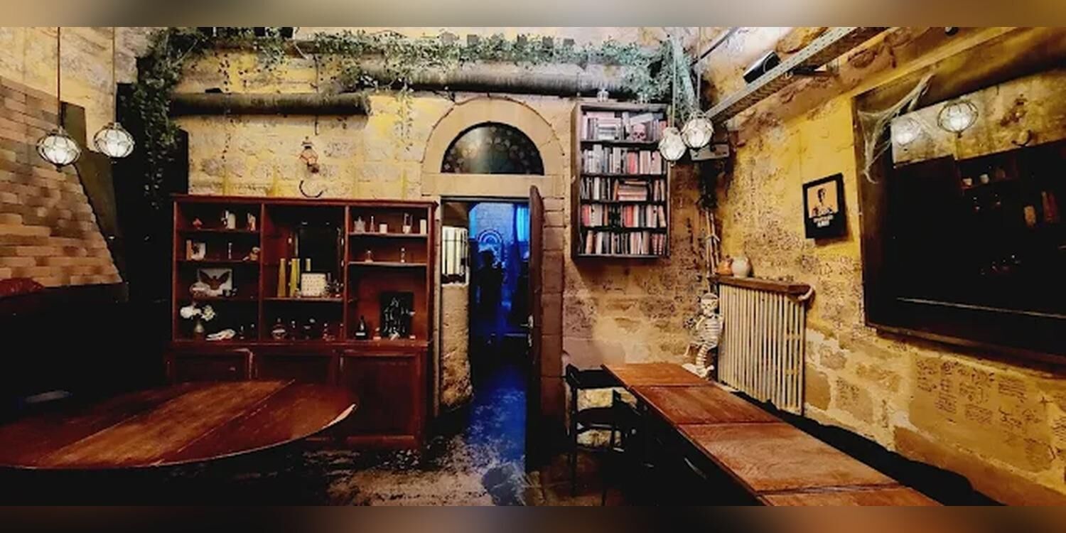 Potions & Co., bar