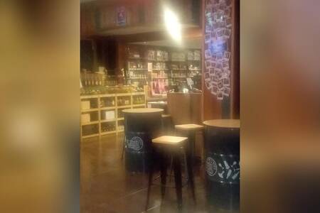 V and B - Anglet, Bar Anglet  #0