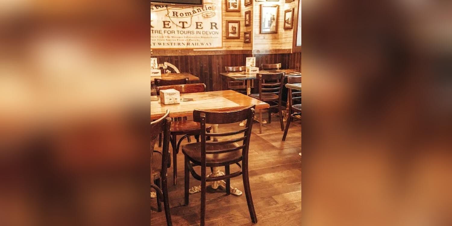 Telegraph Railway, bar