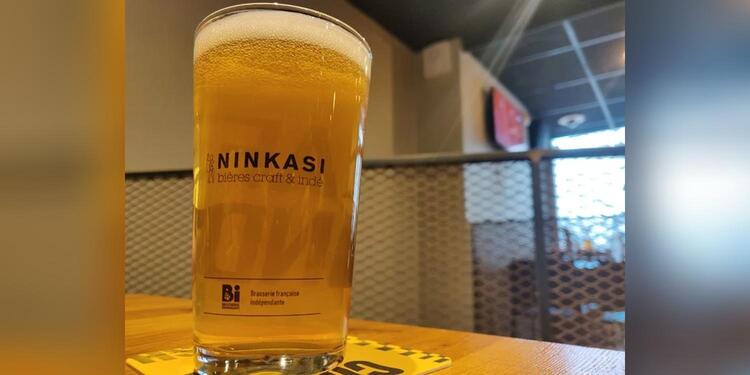 Ninkasi Gratte-Ciel, bar