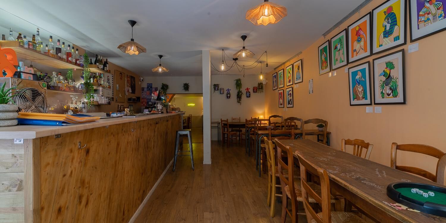 LE BULLE DINGUE, bar