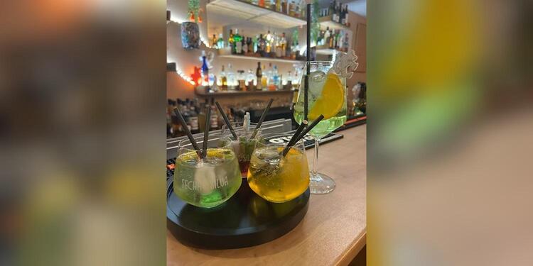 LE BULLE DINGUE, bar