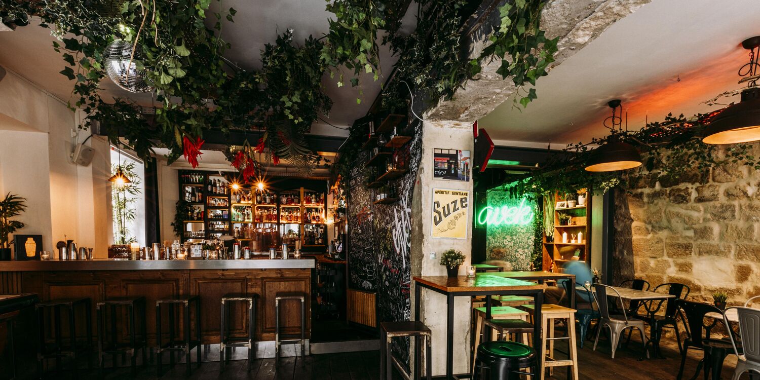 aveK Bar - Privatisation, rental_room