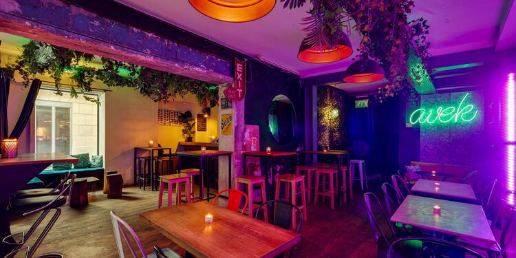 aveK Bar - Privatisation, rental_room