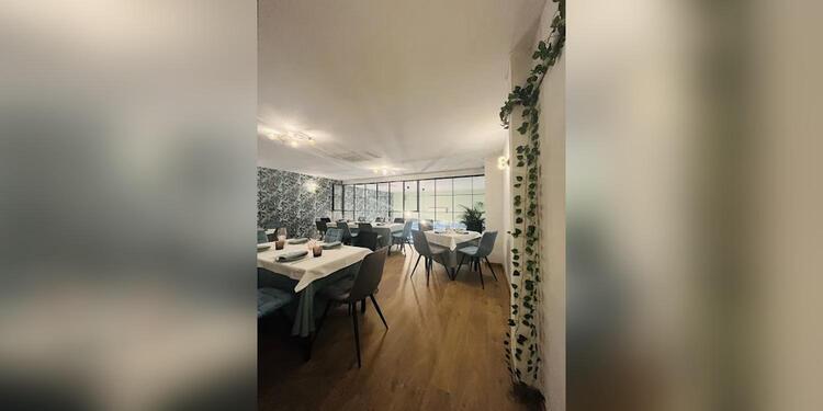 Alex's Gastrobar, restaurant