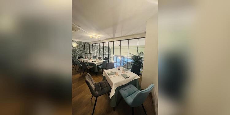 Alex's Gastrobar, restaurant
