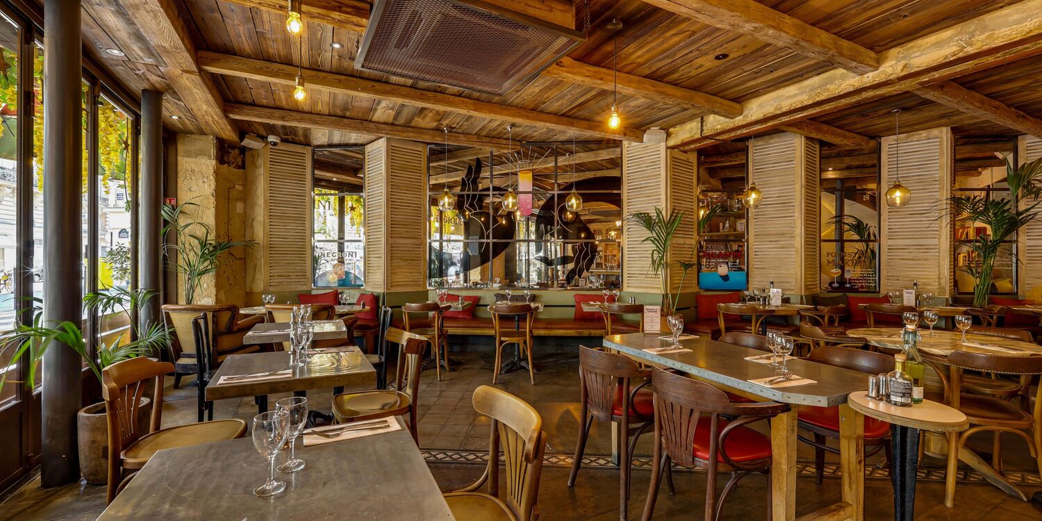 Marcella, bar