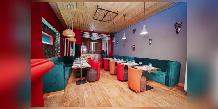 Vybes Lounge & Restaurant, bar