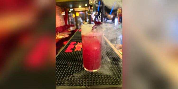 Black Pub, bar