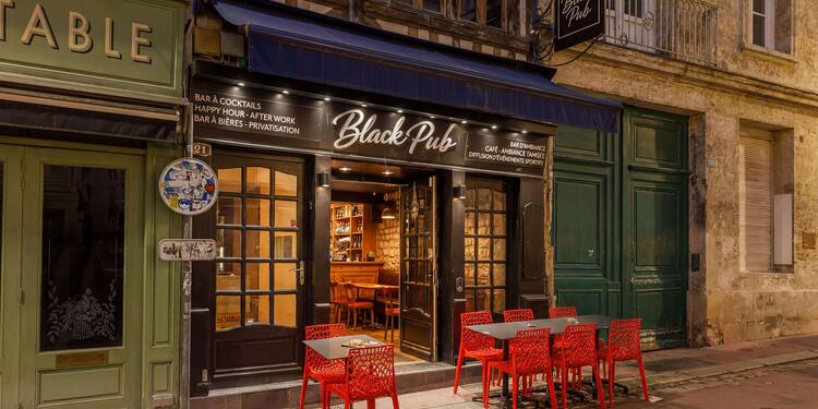 Black Pub, bar