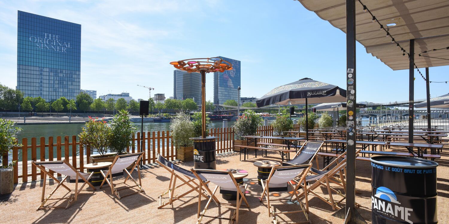 Paname sur Seine, bar