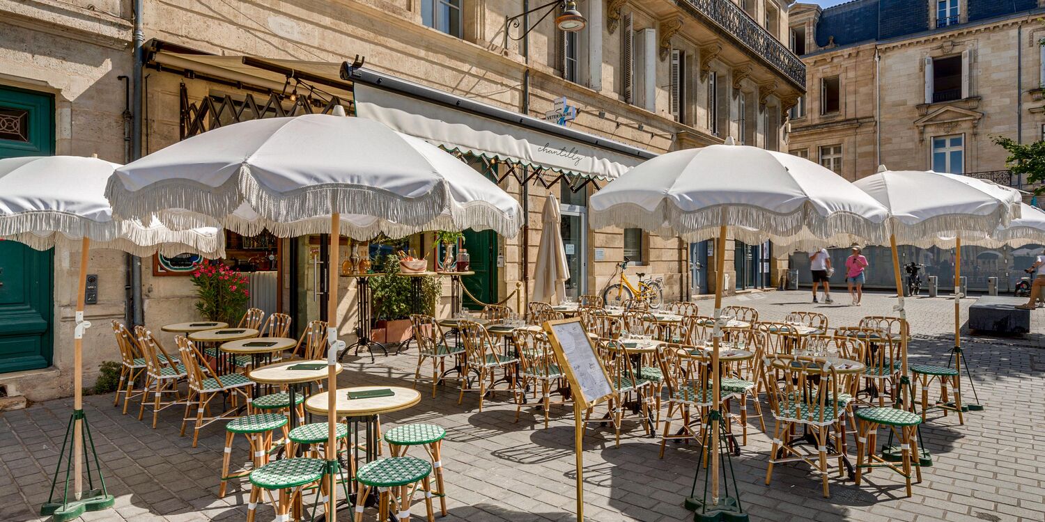 Chantilly, bar