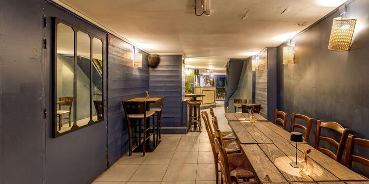 Hart's, bar