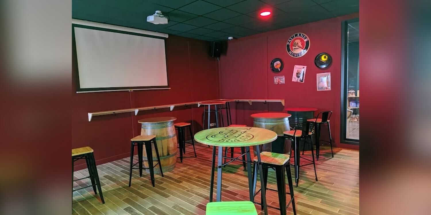 V & B Albi Le Sequestre, bar