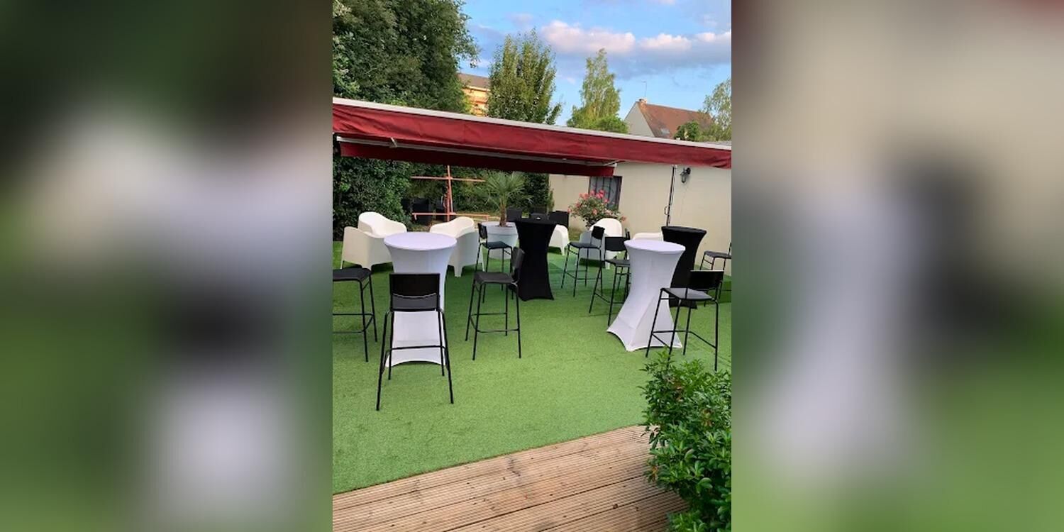 L’AFTER, bar