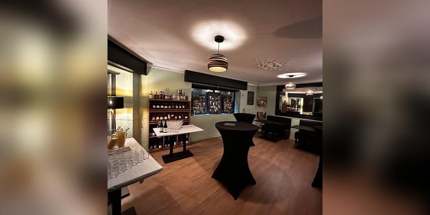 Place aux Vins, bar