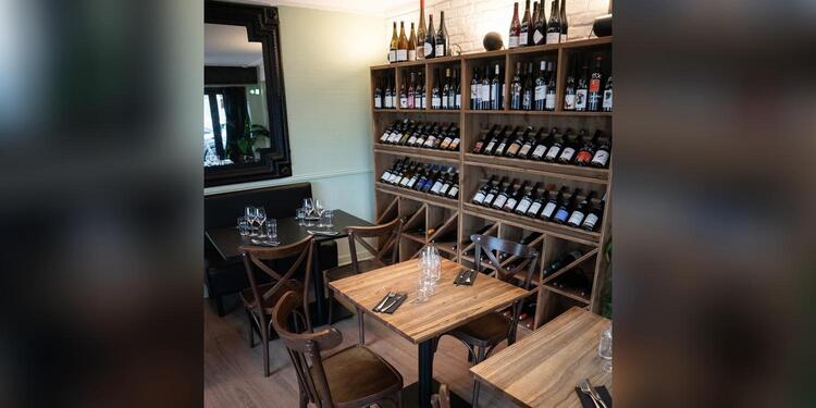 Place aux Vins, bar