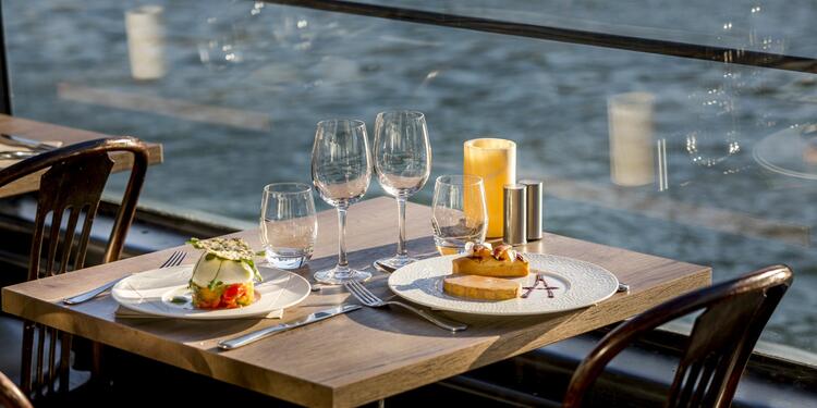 Les bateaux Restaurants Paris Seine (ex Le Grand Pavois), restaurant
