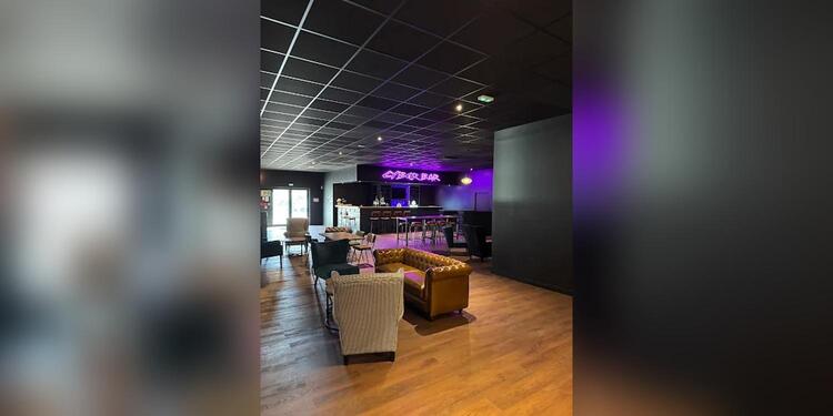 EVA Savigny-le-Temple, bar