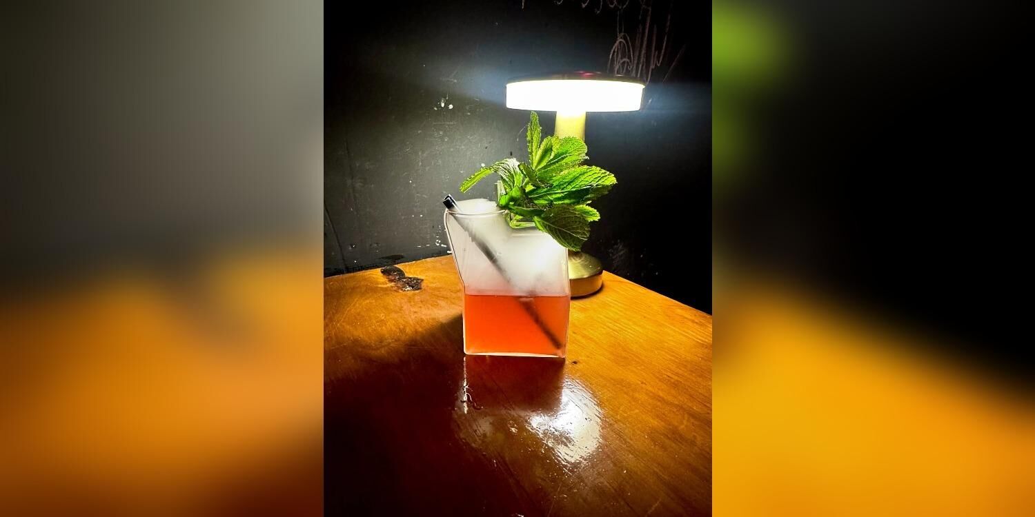 LY Brothers cocktail bar, bar