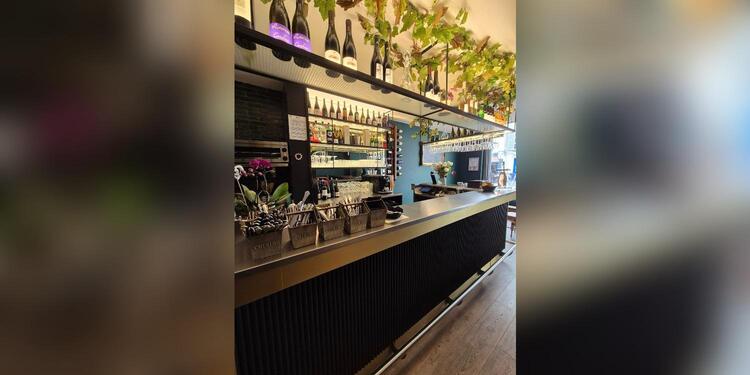 Le Divin, bar