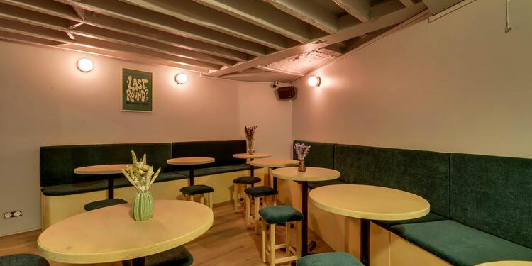 Laverse, bar