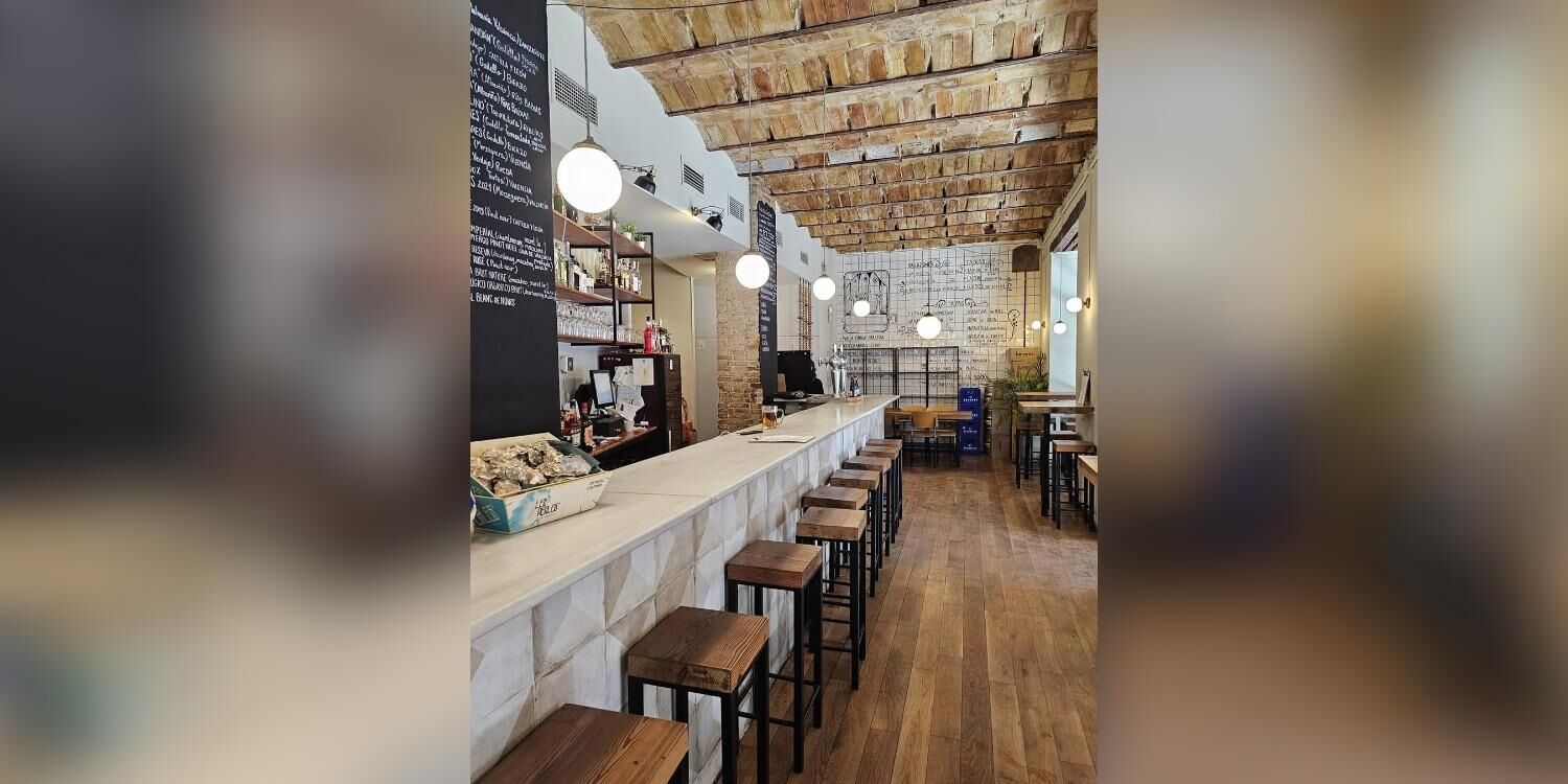BoBoBar, bar