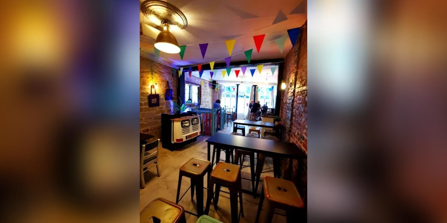 LA FIERTÉ Bar à tapas & Cantine Queer, hetero Friendly, bar