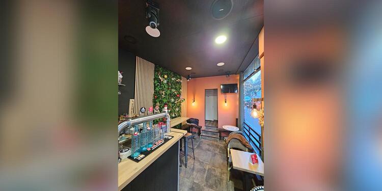 La Lycorne, bar