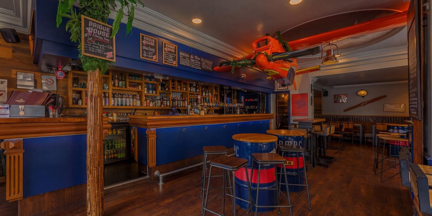 Tarmac Bar, bar