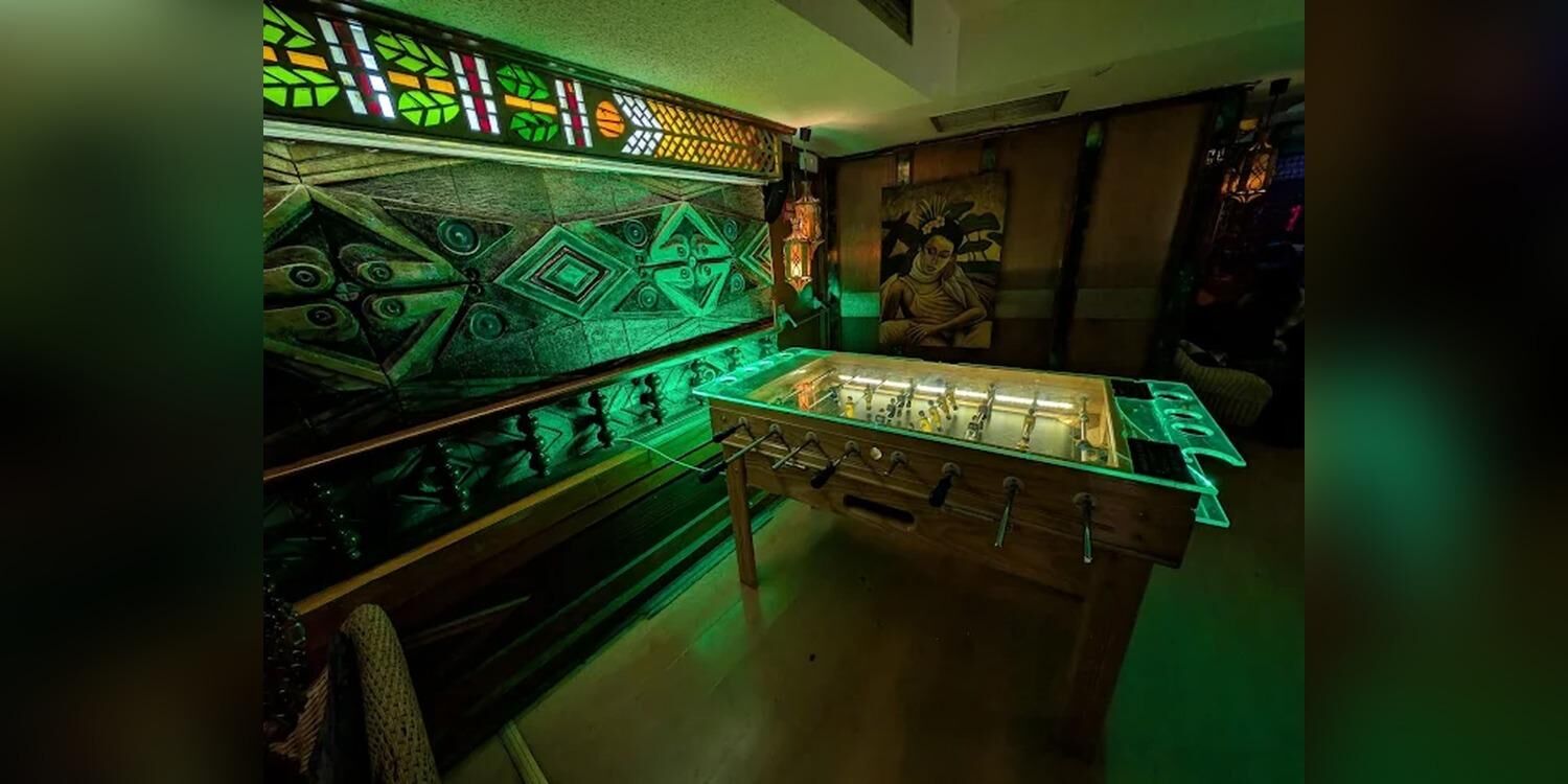 Bora-Bora, bar