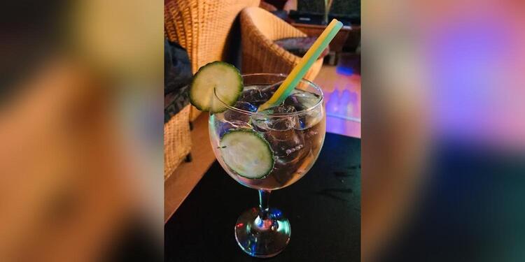 Bora-Bora, bar