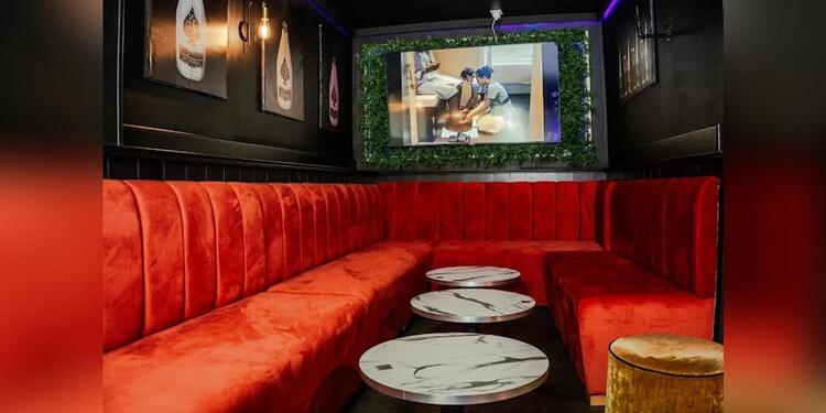 Mama Mia Lounge, bar